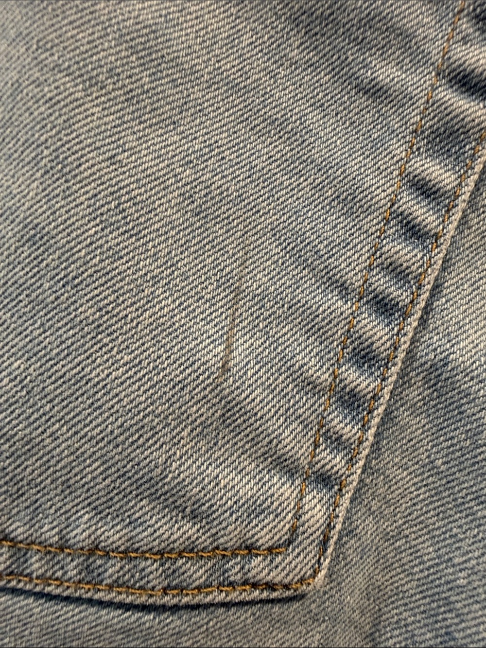 Signature by Levi Strauss Light Blue Denim High-Rise Frayed Hem Shorts - Picture 3 of 3